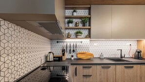 Căn hộ Cao cấp, 3 phòng ngủ | Bếp riêng