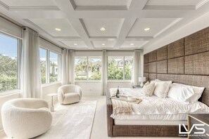 4 bedrooms, desk, iron/ironing board, free WiFi