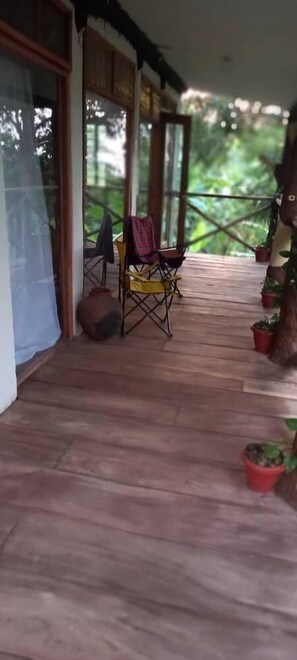 Signature Studio | Terrace/patio