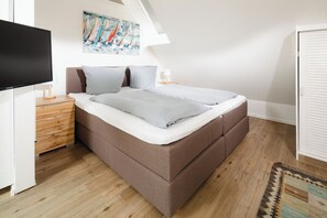 1 slaapkamer, een bureau, gratis wifi, beddengoed