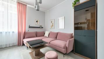 Deluxe Apartment, 1 Bedroom, Ensuite, City View | 1 bedroom, individually decorated, individually furnished, desk