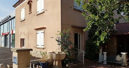 Maison Traditionnelle Proche Plage,commerce