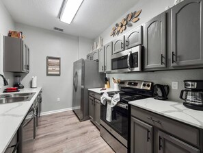 Fridge, microwave, oven, stovetop - Create Magic, steps away from Pool & Waterpark.  2 miles to Disney (Kissimmee)