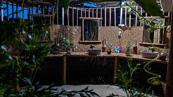 Asrama Umum Tradisional, asrama campuran | Kamar mandi