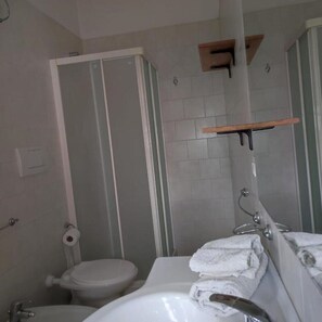 Shower, bidet - Cecchi Mansion (Nardò)