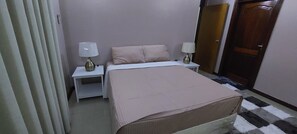 3 bedrooms, iron/ironing board, travel cot, free WiFi