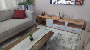 Smart TV - Sami BnB Apt 4 - Makongo after Mlimani City (Dar es Salaam)