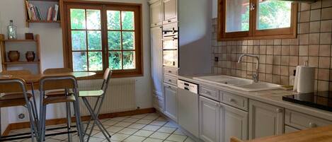 Refrigerador, microondas, lavavajillas