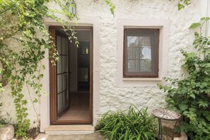 Habitación triple Deluxe, vistas al jardín | Wifi gratis