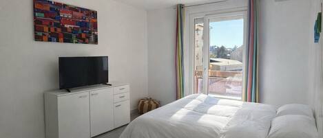 1 quarto, ferros/tábuas de passar roupa, Wi-Fi de cortesia