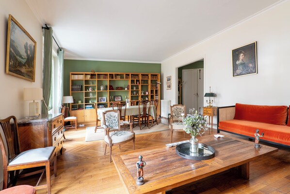 TV - Enduring Grace, by Veeve (Paris)