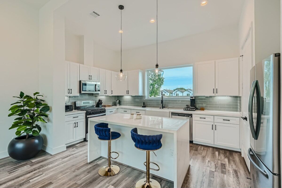 Modern 3BR w/ Soaker Tub - Ideal for Houston Stays
