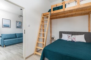 1 habitación, tabla de planchar con plancha, wifi y ropa de cama 