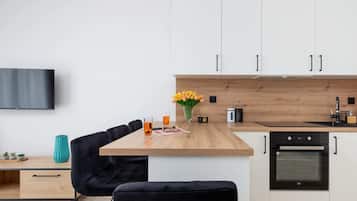 Kühlschrank, Ofen, Herdplatte, Geschirrspüler