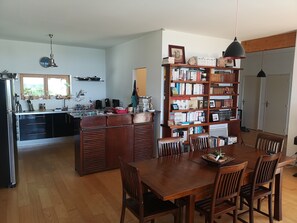 Dining - Maison Moderne en Bois vue mer (Carantec)