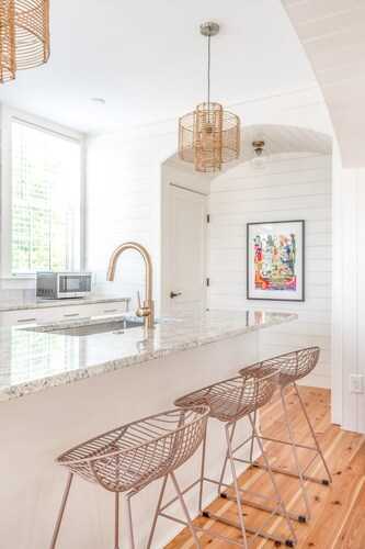 Charleston Luxury | Local Design 4BR w/ Balcony!