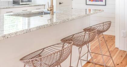 Charleston Luxury | Local Design 4BR w/ Balcony!