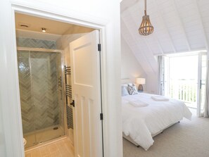 4 bedrooms, individually decorated, individually furnished, free WiFi - Haul A Gwynt (Criccieth)