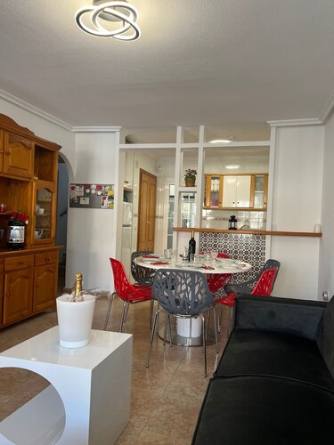 Maison Super Bien Située Avec une Piscine Communautaire