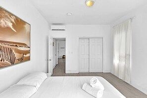 Basic Apartment | 5 bedrooms, desk, laptop workspace, iron/ironing board - Garden Suites-Hosted by Sweetstay (Miami Beach)