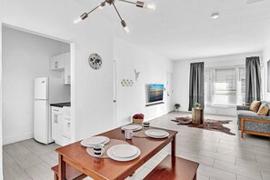 Basic Apartment | Private kitchen | Fridge, microwave, oven, stovetop - Garden Suites-Hosted by Sweetstay (Miami Beach)