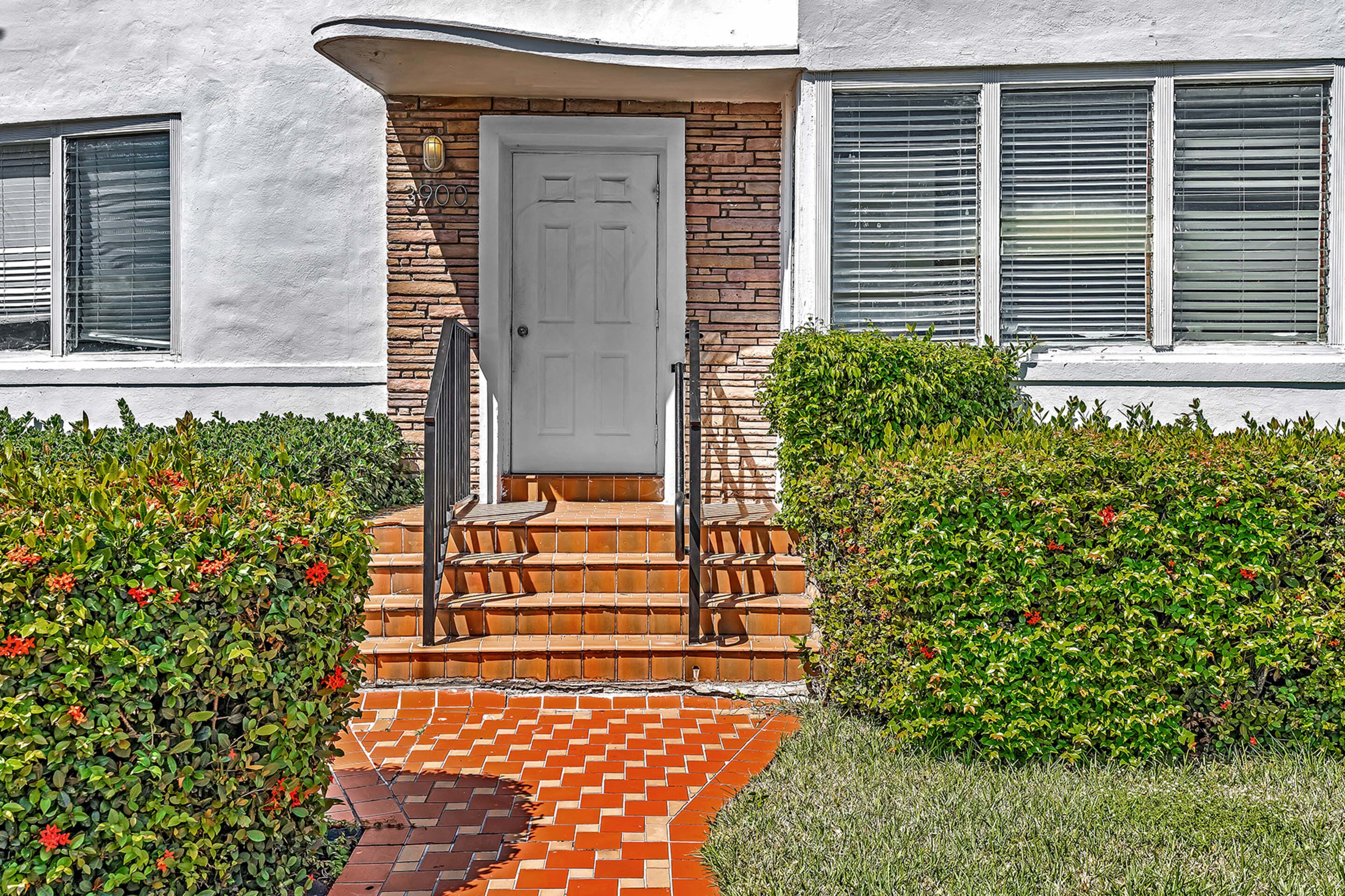 Apartamento básico | Fachada