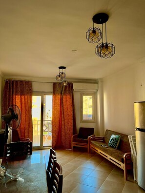 Living area - Cozy Pool & Sea view Chalet (Ras ElHekma)