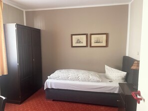 Yhden hengen perushuone | Pimennysverhot, äänieristys, silitysrauta/-lauta, ilmainen Wi-Fi