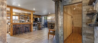 The Moutain Getaway, pet friendly home