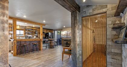 The Moutain Getaway, pet friendly home