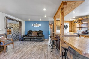 Interior - The Moutain Getaway, pet friendly home (June Lake)