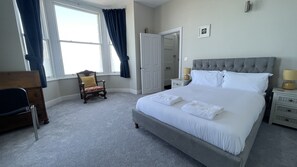 2 bedrooms, iron/ironing board, free WiFi, bed sheets - Margate uninterrupted sea views (Margate)