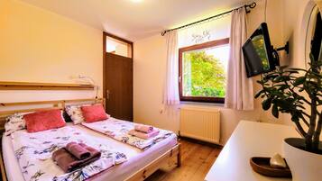 1 camera, una cassaforte in camera, ferro/asse da stiro, Wi-Fi