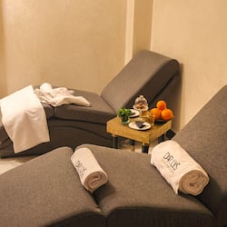 Dampfbad, Körperbehandlungen, Ganzkörperwickelbehandlung, Körperpeelings