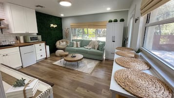 Smart TV, fireplace, video games