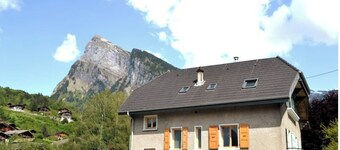 Toute la Maison Avec Jardin, Peut Accueillir 9 Personnes