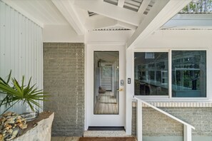 Exterior detail - Grove at Grayton | Charming Grayton Beach Retreat, Bikes & Pet Friendly (Santa Rosa Beach)