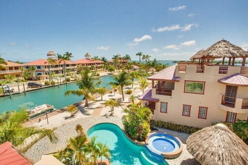 Magnificent Belize Townhouse-Pool-Private Island
