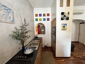 Fridge, microwave, oven, stovetop - Breathtaking Terrace and Penthouse in the Center of Rome (Roma)