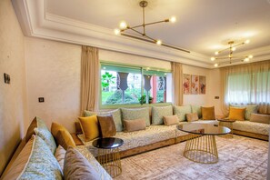 Télévision à écran plat