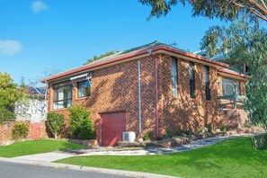 Exterior - Dustie's,  5 Pacific Street, South West Rocks (South West Rocks)