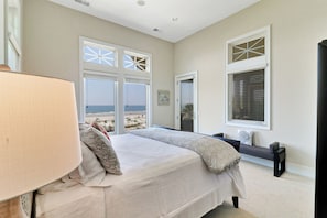 8 bedrooms, desk, iron/ironing board, free WiFi