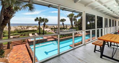 Oceanfront 8 bedroom home with pool & spa, only steps from beach
