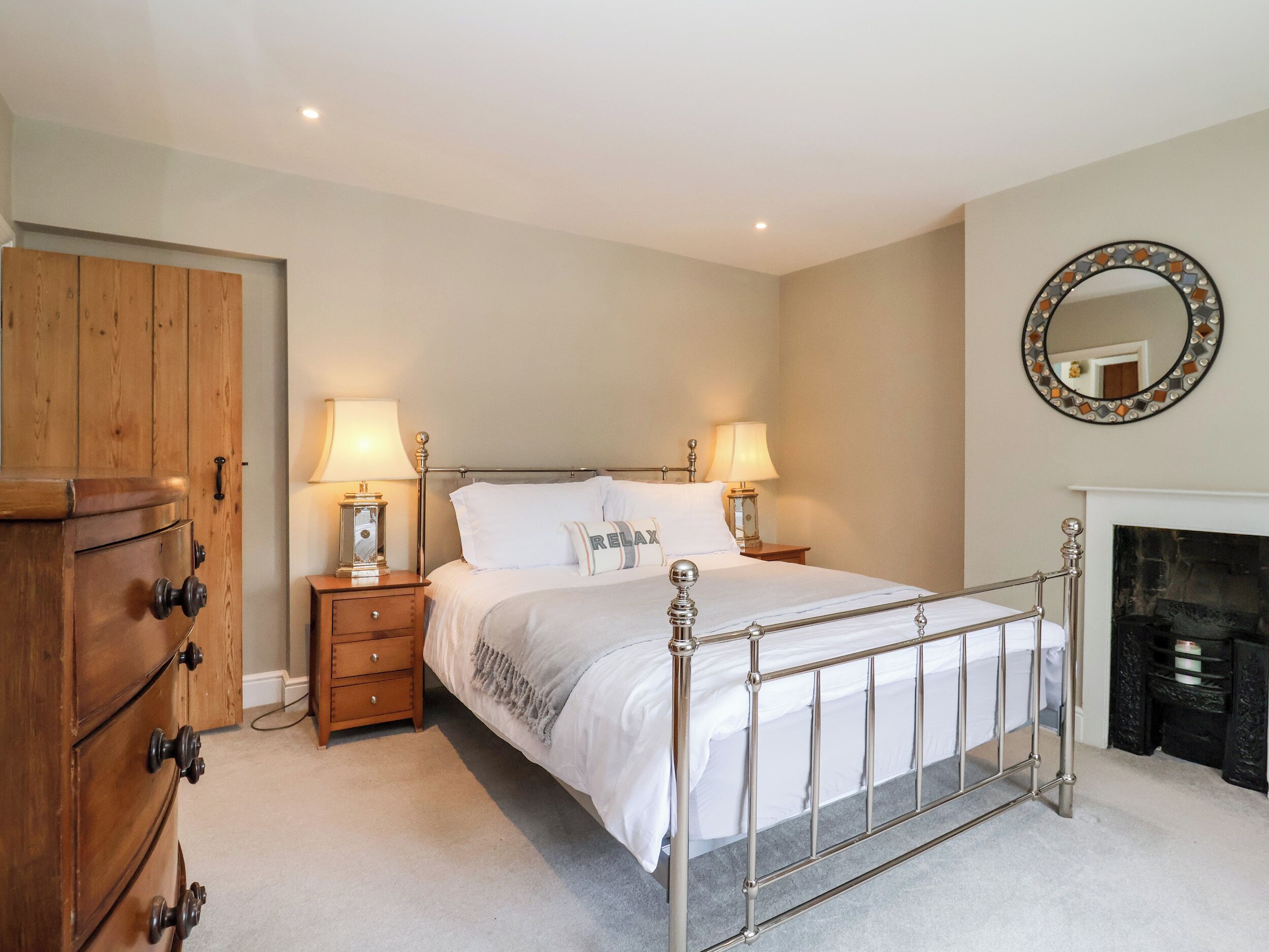 3 phòng ngủ, trang trí khác biệt 