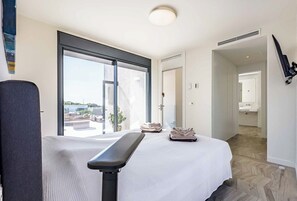 3 Schlafzimmer, Bügeleisen/Bügelbrett, Reisekinderbett, kostenloses WLAN