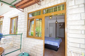 4 habitaciones, tabla de planchar con plancha y wifi gratis 