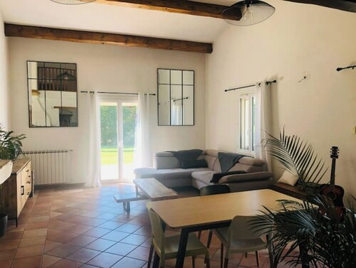 Magnifique propriété - piscine et jardin paysagé