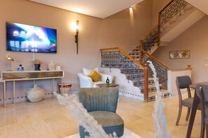 Deluxe Villa | In-room safe, laptop workspace, iron/ironing board, free WiFi