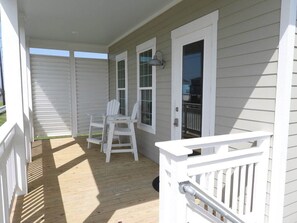 Property grounds - Galveston Escape | Stylish Gulf Retreat with Fishing Pond (Galveston)