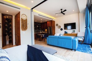 1 chambre, fer et planche à repasser, accès Internet, draps fournis